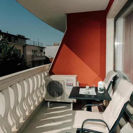 Grand Karavel - Luxury 1br + Parking Apartmán Varna