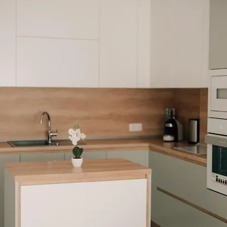 Apartmán Grand Karavel - Luxury 1br + Parking